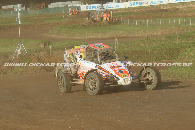 MAURON2022_2542