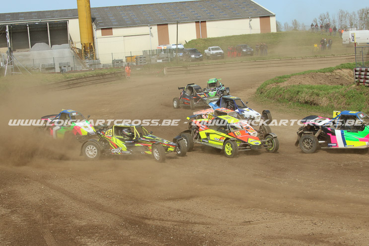 MAURON2022_3115