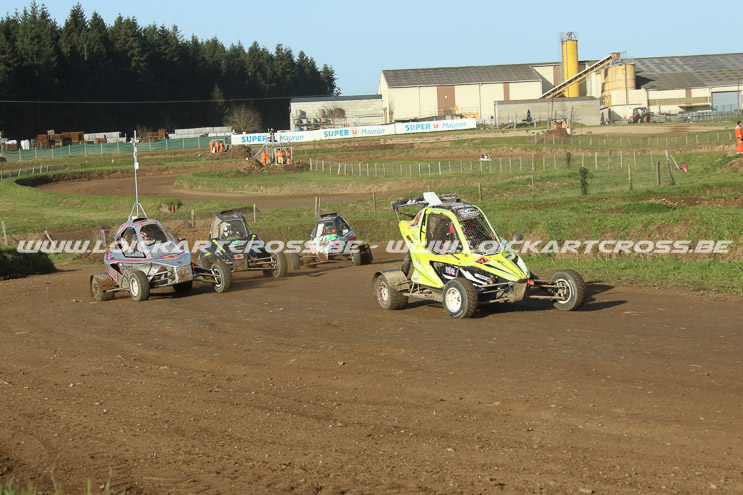 MAURON2022_2504