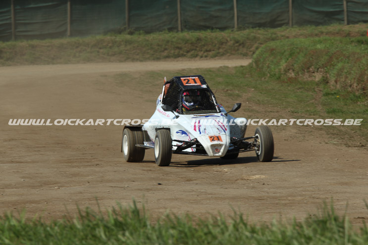 MAURON2022_3041